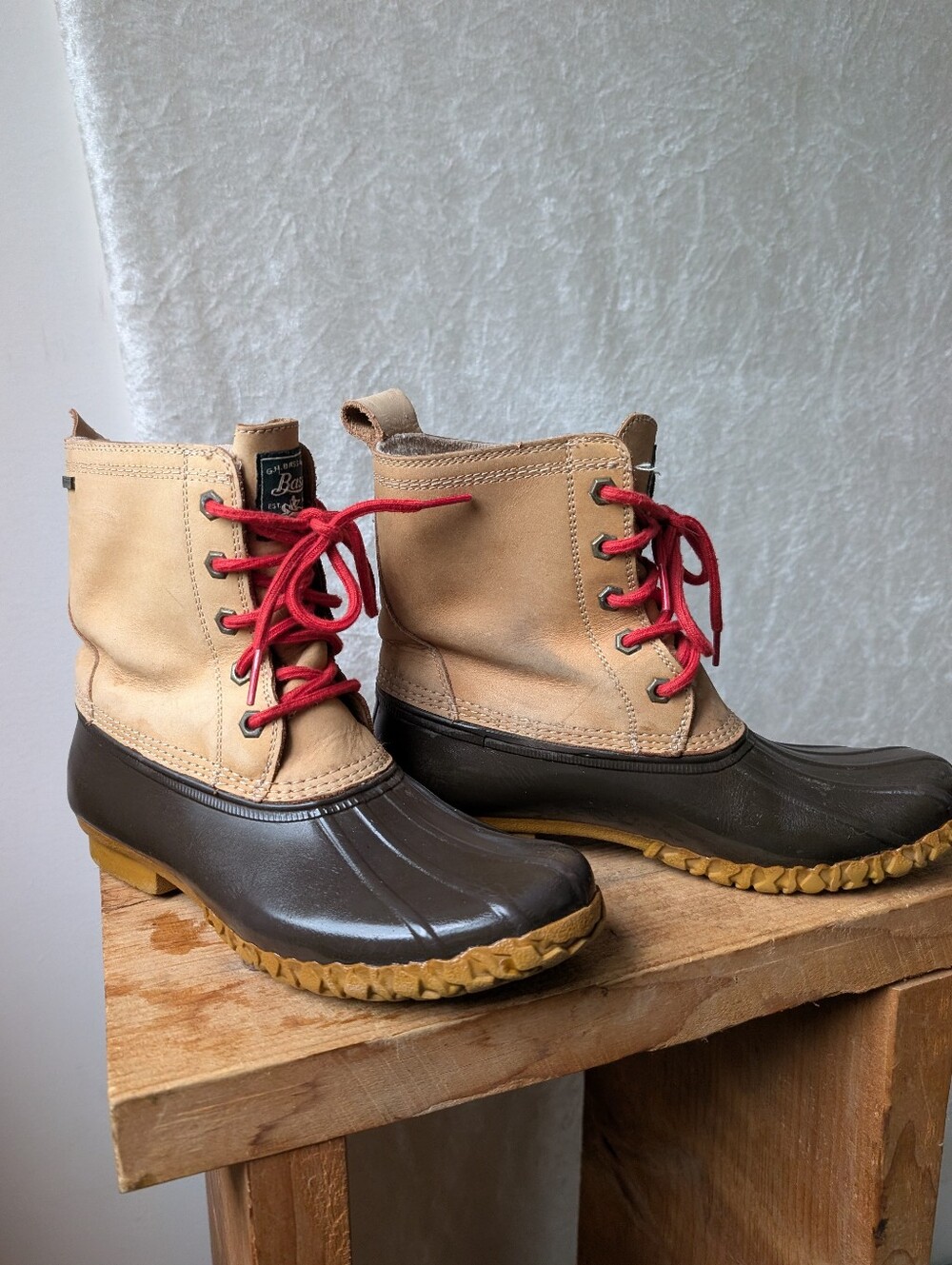 G.H. Bass & Co. Rubber Leather Ankle Boot Women's 8 Used